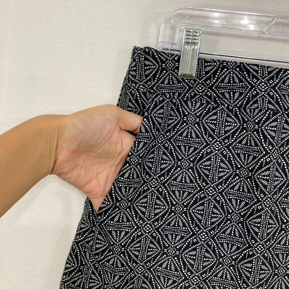 New Ripskirt Hawaii Large Navy Abstract Pattern Pocket Mini Skirt Active - Picture 5 of 10